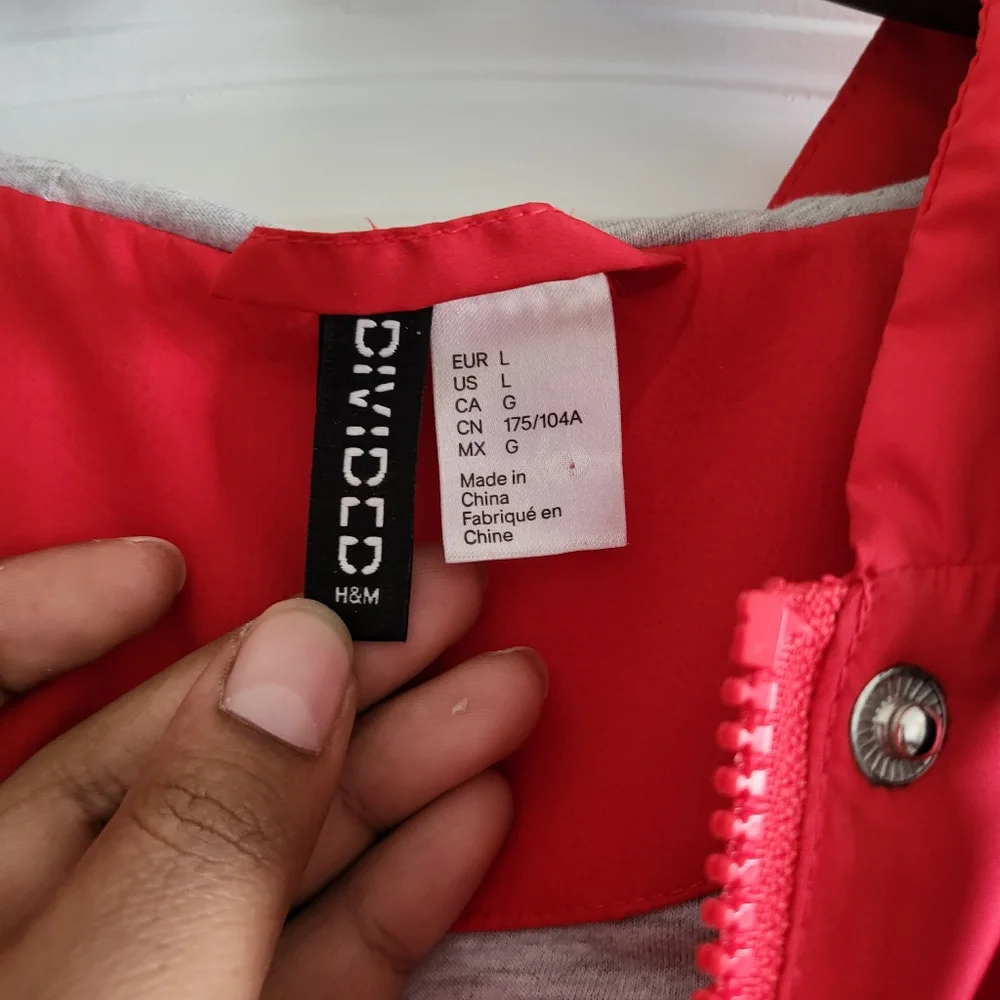 H&M Lightweight Colorblock Windbreaker - Picture 6 of 6